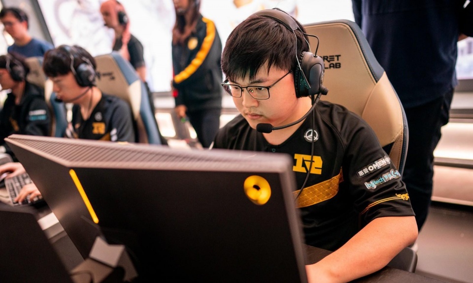 体育新闻-赛地聚焦：西甲加时末段热度飙升，浙江队止住颓势，气氛紧张，轮换策略成焦点的简单介绍