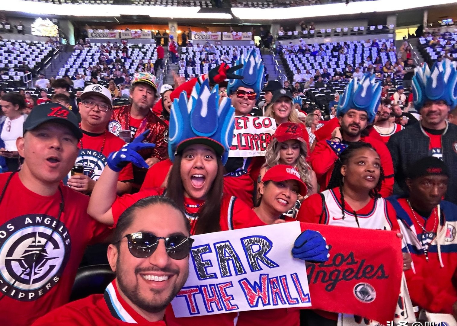 纽约尼克斯训练开放日；今晚防线松动引欢呼；全明星赛在即；团队化学反应显著的简单介绍