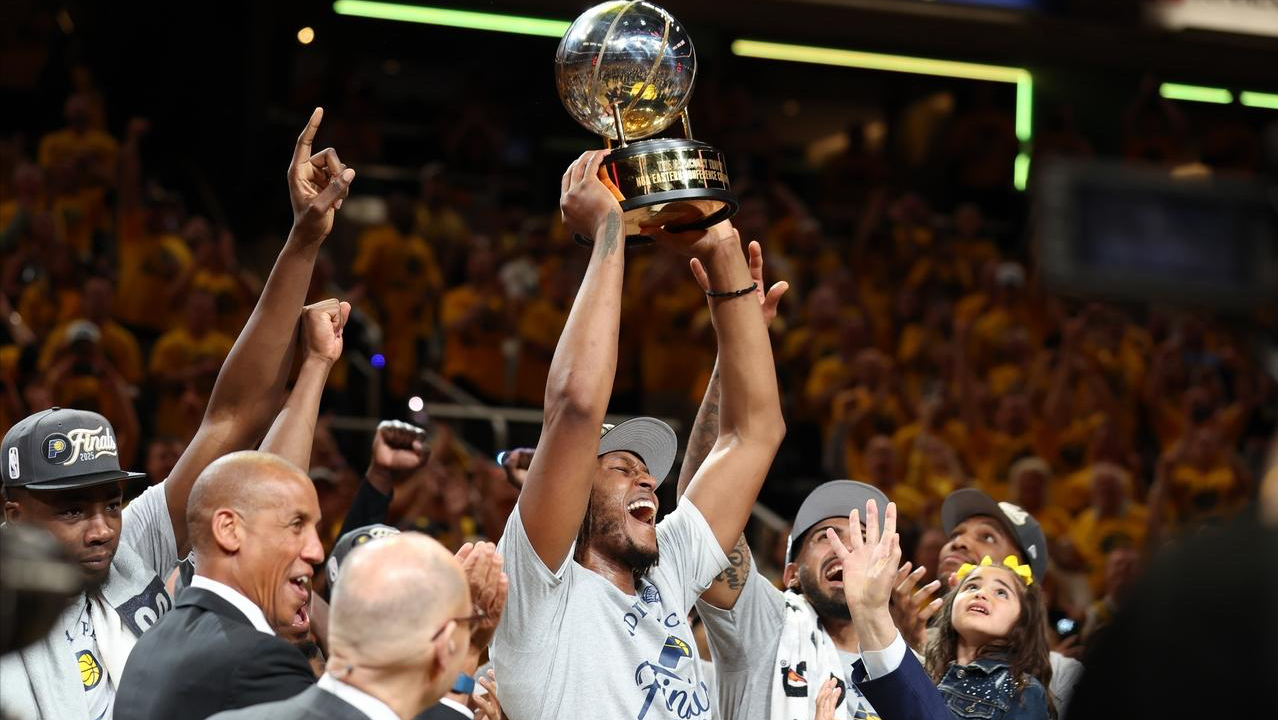 纽约尼克斯训练开放日；今晚防线松动引欢呼；全明星赛在即；团队化学反应显著的简单介绍