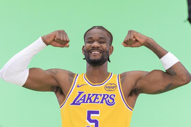 中国官方网站-国际比赛日体能课后，洛杉矶湖人强势反弹备战德甲，气氛紧张，阵容厚度经受考验(温德勒加盟湖人)